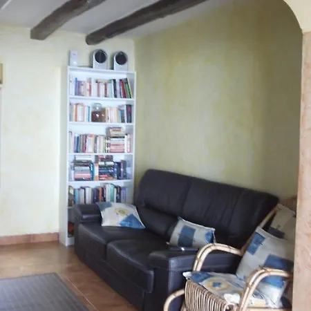 Fonda Lluna Guest house